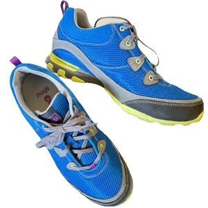 Ahnu Sugarpine Women’ Size 9 Low Top Hiking Shoes Volt Trail Outdoor